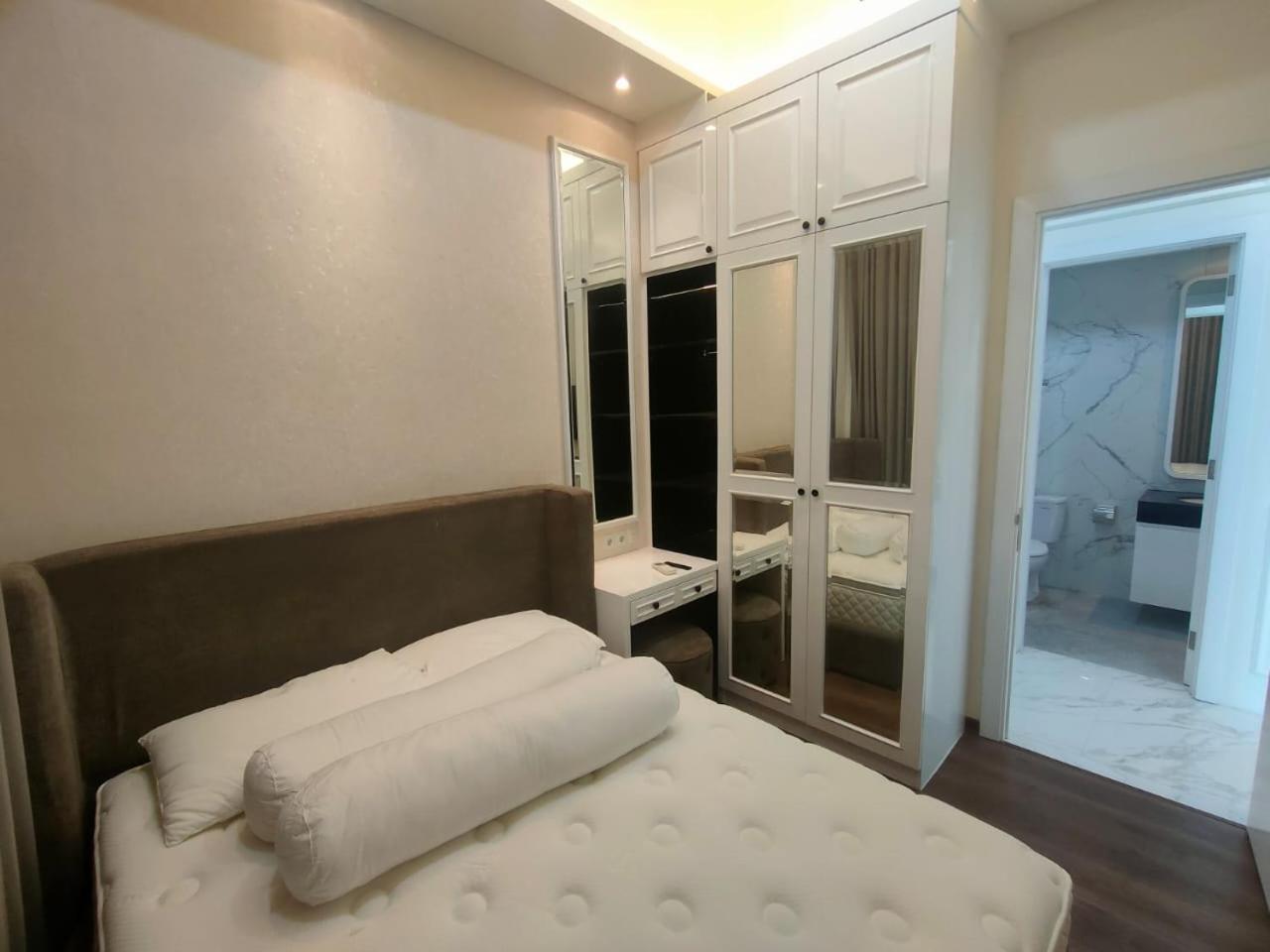 luxuries stmoritz apartment, lippomall puri indah Jakarta Exterior foto